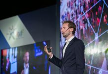 TIM GROOT CEO & Founder at Grip