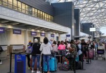 U.S. to impose mandatory COVID-19 tests for travelers from China