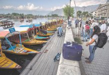 Kashmir Tourism Creates Controversy with Sudden Exit from Mumbai Event